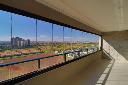 Apartamento para alugar com 147m², 3 quartos e 2 vagasVaranda