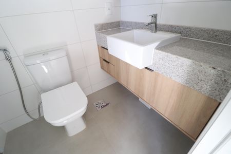 Apartamento para alugar com 147m², 3 quartos e 2 vagasBanheiro do Quarto 2