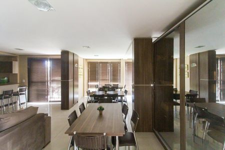 Apartamento para alugar com 70m², 2 quartos e 1 vaga Apartamento para alugar com 70m², 2 quartos e 1 vagaÁrea comum - Salão de festas
