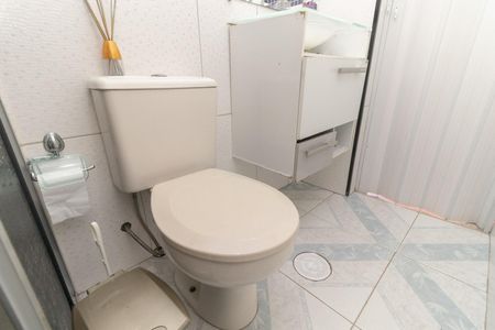 Apartamento à venda com 52m², 2 quartos e 1 vaga Apartamento à venda com 52m², 2 quartos e 1 vagaBanheiro