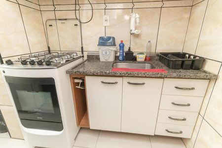 Cozinha de apartamento à venda com 2 quartos, 52m² em Fazenda da Juta, São Paulo