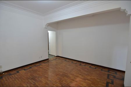Sala de casa para alugar com 2 quartos, 166m² em Grajaú, Rio de Janeiro