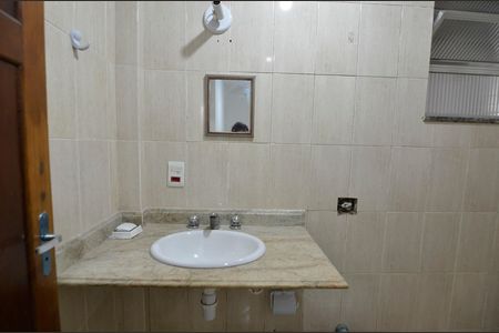 Banheiro da Suíte 1 de casa para alugar com 2 quartos, 166m² em Grajaú, Rio de Janeiro