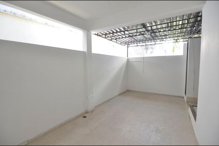 Casa para alugar com 166m², 2 quartos e 2 vagas Casa para alugar com 166m², 2 quartos e 2 vagasÁrea de Serviço