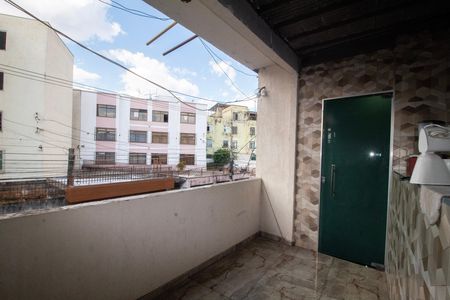 Varanda  de kitnet/studio para alugar com 1 quarto, 35m² em Gameleira, Belo Horizonte
