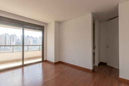 Apartamento à venda com 377m², 4 quartos e 4 vagasSuíte 4