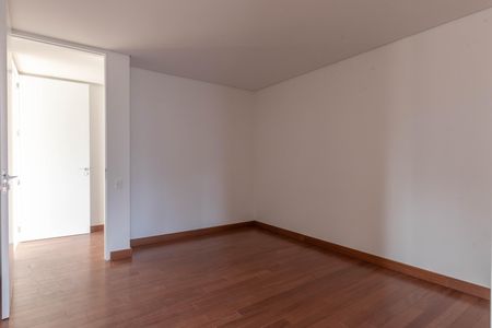 Apartamento à venda com 377m², 4 quartos e 4 vagasSuíte 3
