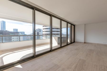 Apartamento à venda com 377m², 4 quartos e 4 vagasSala
