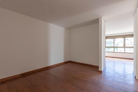 Apartamento à venda com 377m², 4 quartos e 4 vagasQuarto 3