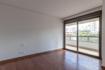Apartamento à venda com 377m², 4 quartos e 4 vagasQuarto 4