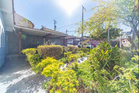 Jardim Frente e Garagem de casa à venda com 2 quartos, 163m² em Vila Aquilino, Santo André