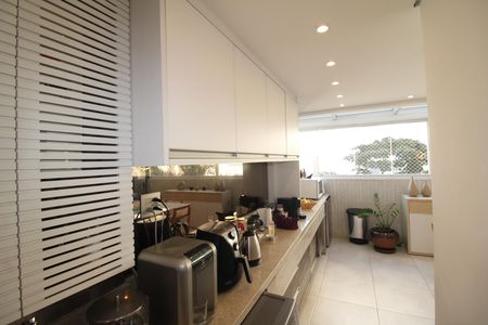 Cozinha de apartamento para alugar com 2 quartos, 90m² em Santana, São Paulo