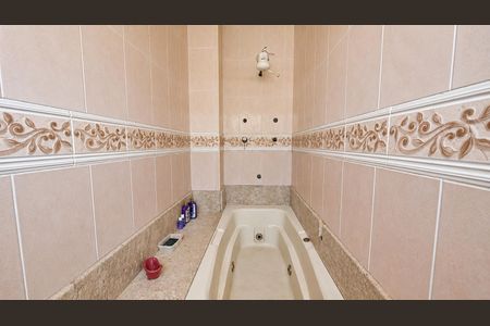 Banheiro de casa à venda com 4 quartos, 900m² em Vila Proost de Souza, Campinas