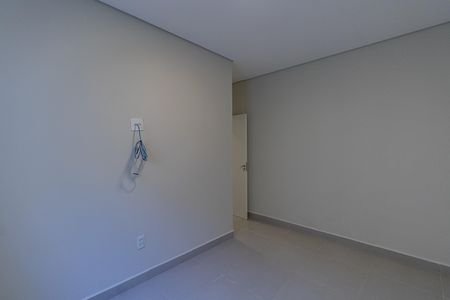 Quarto 2 de casa para alugar com 2 quartos, 100m² em Vila Clara, São Paulo