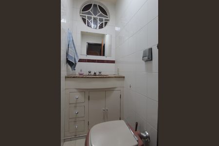 Casa à venda com 180m², 3 quartos e 4 vagasLavabo