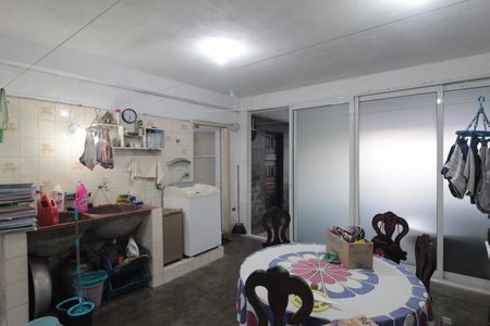 Casa à venda com 180m², 3 quartos e 4 vagasÁrea de Serviço