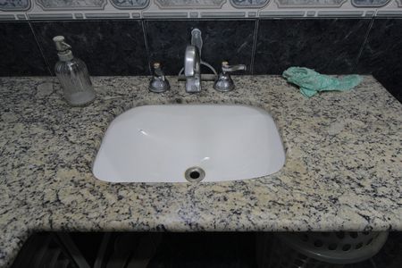Casa à venda com 180m², 3 quartos e 4 vagasBanheiro Social