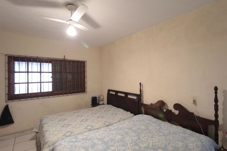 Casa à venda com 180m², 3 quartos e 4 vagasSuite