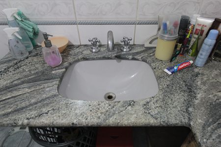 Casa à venda com 180m², 3 quartos e 4 vagasBanheiro da Suite