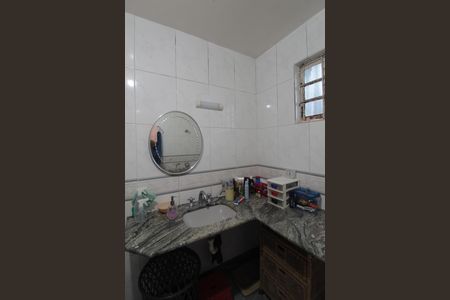 Casa à venda com 180m², 3 quartos e 4 vagasBanheiro da Suite