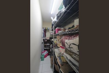 Roupeiro de casa à venda com 3 quartos, 180m² em Alípio de Melo, Belo Horizonte