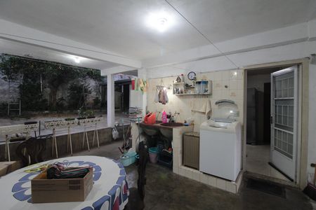 Casa à venda com 180m², 3 quartos e 4 vagasÁrea de Serviço