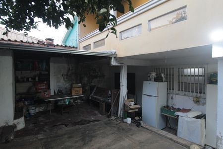 Casa à venda com 180m², 3 quartos e 4 vagasQuintal