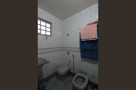Casa à venda com 180m², 3 quartos e 4 vagasBanheiro da Suite