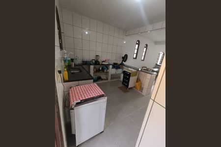 Casa para alugar com 70m², 2 quartos e 7 vagas Casa para alugar com 70m², 2 quartos e 7 vagasCOZINHA