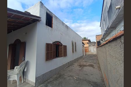 Casa para alugar com 70m², 2 quartos e 7 vagas Casa para alugar com 70m², 2 quartos e 7 vagasFACHADA