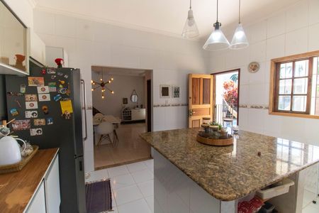 Cozinha de casa à venda com 5 quartos, 215m² em Itaipu, Niterói