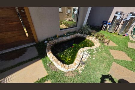 Casa de condomínio à venda com 250m², 3 quartos e 4 vagas Casa de condomínio à venda com 250m², 3 quartos e 4 vagasLago