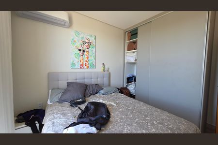 Casa de condomínio à venda com 250m², 3 quartos e 4 vagas Casa de condomínio à venda com 250m², 3 quartos e 4 vagasQuarto 1
