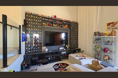 Casa de condomínio à venda com 250m², 3 quartos e 4 vagas Casa de condomínio à venda com 250m², 3 quartos e 4 vagasSala