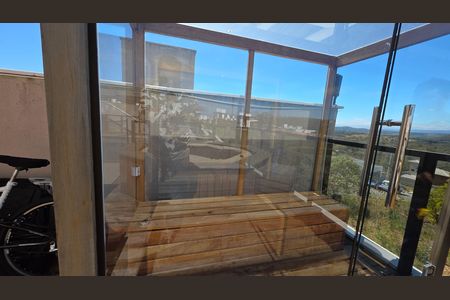 Casa de condomínio à venda com 250m², 3 quartos e 4 vagas Casa de condomínio à venda com 250m², 3 quartos e 4 vagasSauna