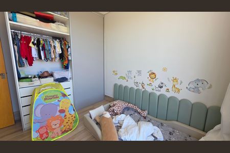 Casa de condomínio à venda com 250m², 3 quartos e 4 vagas Casa de condomínio à venda com 250m², 3 quartos e 4 vagasQuarto 2