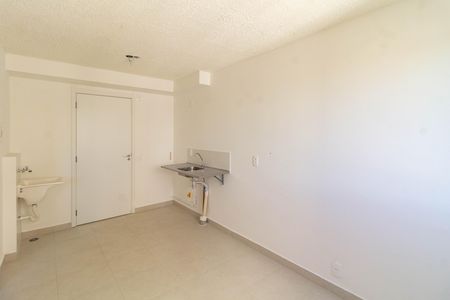 Apartamento para alugar com 1 quarto, 25m² em Parque Industrial Tomas Edson, São Paulo