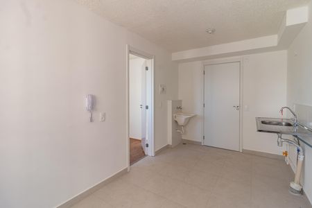 Sala de apartamento para alugar com 1 quarto, 25m² em Parque Industrial Tomas Edson, São Paulo
