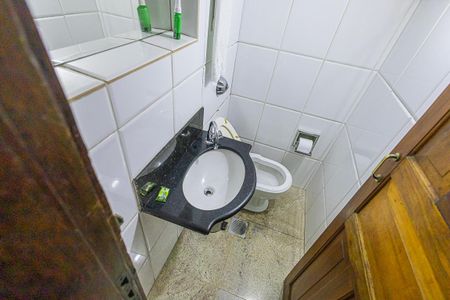 lavabo de casa para alugar com 7 quartos, 700m² em São Luiz, Belo Horizonte