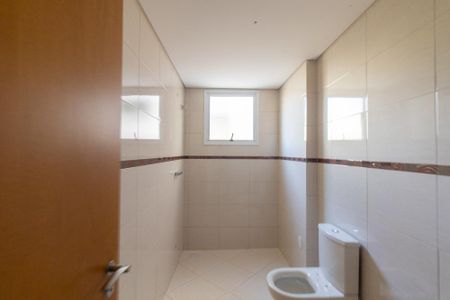 Apartamento à venda com 190m², 3 quartos e 2 vagas Apartamento à venda com 190m², 3 quartos e 2 vagasBanheiro da Suite