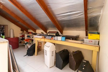 Casa à venda com 223m², 3 quartos e 4 vagas Casa à venda com 223m², 3 quartos e 4 vagasÁrea comum