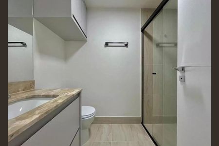 Banheiro de kitnet/studio para alugar com 1 quarto, 25m² em Perdizes, São Paulo
