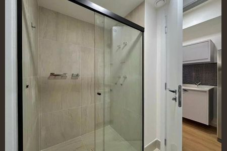 Banheiro de kitnet/studio para alugar com 1 quarto, 25m² em Perdizes, São Paulo