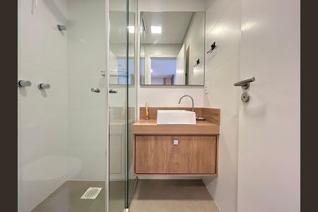 Studio para alugar com 40m², 1 quarto e 1 vaga Studio para alugar com 40m², 1 quarto e 1 vagaBanheiro