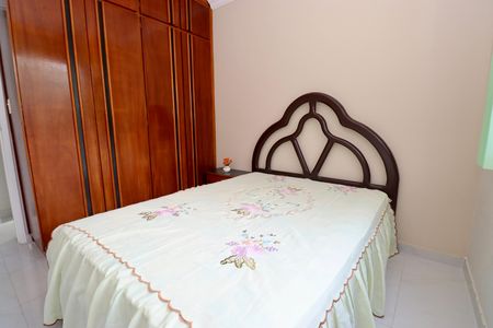 Quarto 2 de apartamento para alugar com 2 quartos, 53m² em Imbuí, Salvador