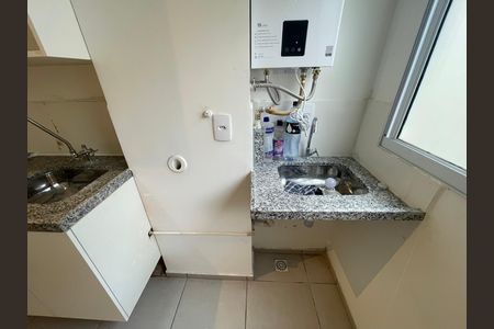 Apartamento para alugar com 42m², 2 quartos e 1 vaga Apartamento para alugar com 42m², 2 quartos e 1 vagaCozinha e Área de Serviço