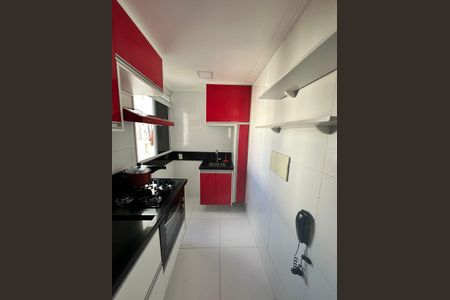 Cozinha de apartamento para alugar com 2 quartos, 39m² em Nova Brasília, Salvador
