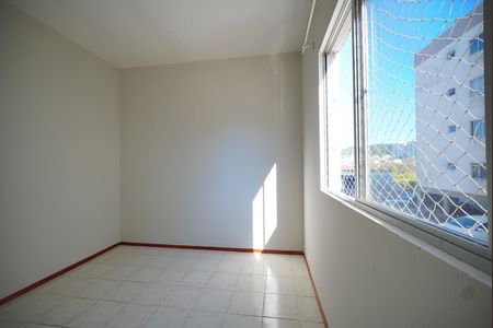 Quarto 2 de apartamento para alugar com 2 quartos, 50m² em Serraria, São José