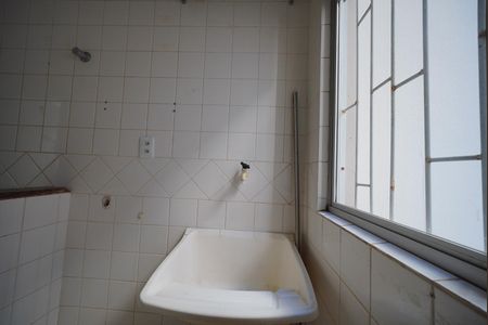 Área de Serviço de apartamento para alugar com 2 quartos, 50m² em Serraria, São José
