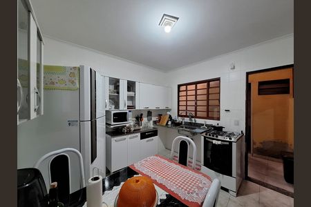 Casa para alugar com 125m², 2 quartos e 2 vagas Casa para alugar com 125m², 2 quartos e 2 vagasCozinha
